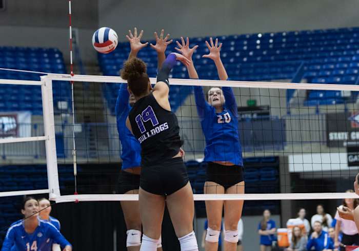 Fayetteville-Conway Volleyball Final__00059